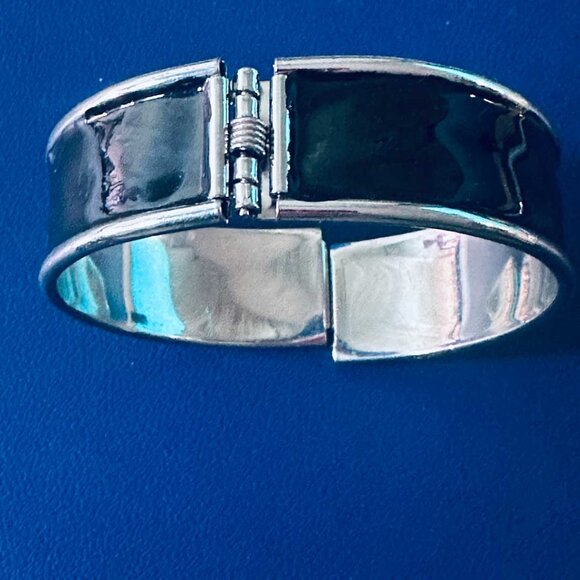 Vintage Silver Tone Enamel Wide Hinged Cuff Bracelet (Costume) - Picture 2 of 5
